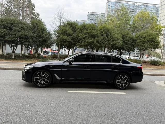 BMW 5 Series 2021 530Li Premium Class M Sports suit exterior photo 4