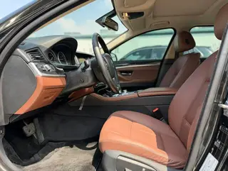BMW 5 Series 2017 520Li Elegant style interior photo 9