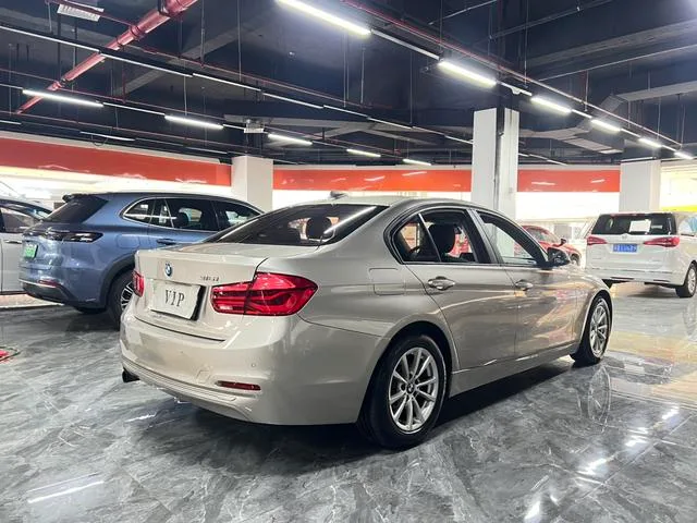 BMW 3 Series 2016 316i Fashionable exterior photo 4