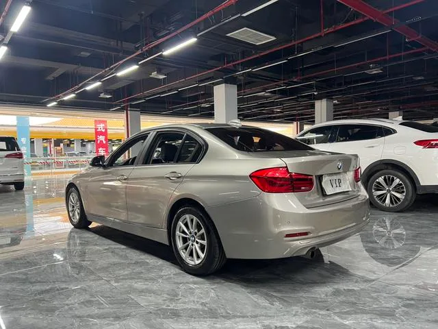BMW 3 Series 2016 316i Fashionable exterior photo 6