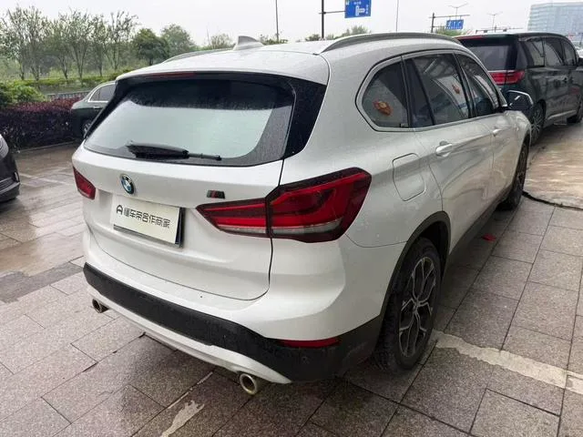 BMW X1 2020 sDrive25Li Leading Type interior photo 7