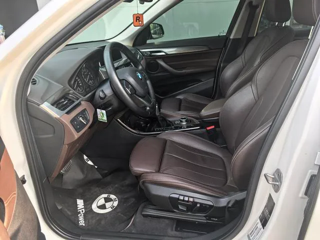 BMW X1 2018 sDrive20Li Leader extérieur photo 8 BMW X1 2018 sDrive20Li Leader extérieur photo 8