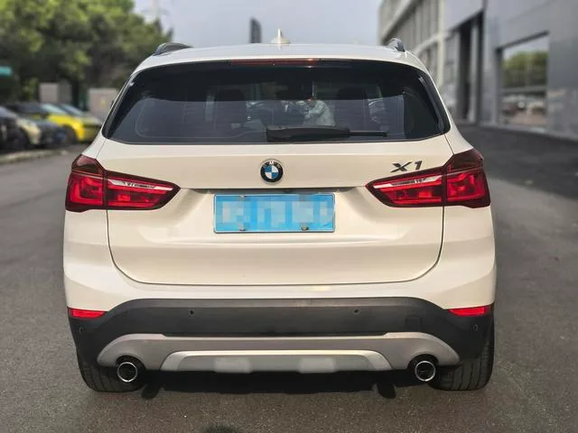 BMW X1 2018 sDrive20Li Leader intérieur photo 15 BMW X1 2018 sDrive20Li Leader intérieur photo 15