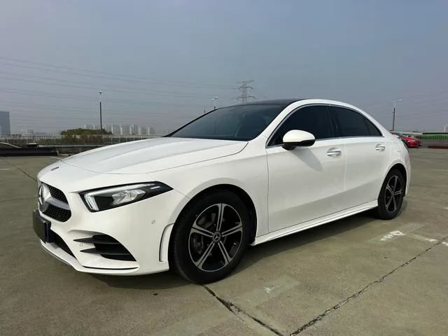 Mercedes-Benz A-Class 2022 Restyling A 200 L Sport Sedan Fashion Edition exterior photo 1 Mercedes-Benz A-Class 2022 Restyling A 200 L Sport Sedan Fashion Edition exterior photo 1