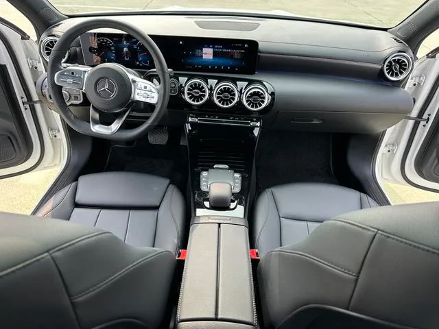 Mercedes-Benz A-Class 2022 Restyling A 200 L Sport Sedan Fashion Edition interior photo 9 Mercedes-Benz A-Class 2022 Restyling A 200 L Sport Sedan Fashion Edition interior photo 9