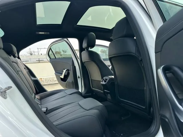 Mercedes-Benz A-Class 2022 Restyling A 200 L Sport Sedan Fashion Edition interior photo 10 Mercedes-Benz A-Class 2022 Restyling A 200 L Sport Sedan Fashion Edition interior photo 10