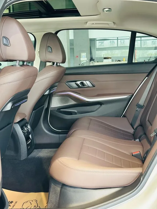 BMW 3 Series 2021 325Li M Sports suit interior photo 17