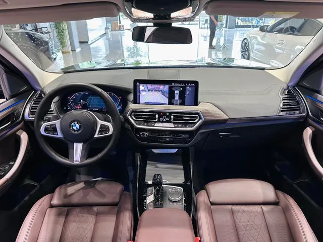 BMW X3 2022 xDrive30i Leader M Ensemble de nuit Yao intérieur photo 14