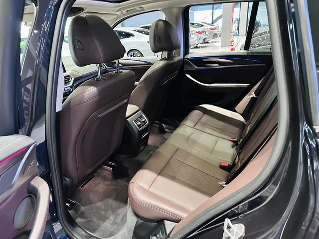BMW X3 2022 xDrive30i Leader M Ensemble de nuit Yao intérieur photo 16