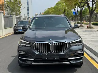 BMW X5 2020 xDrive30i X Design Suit exterior photo 2