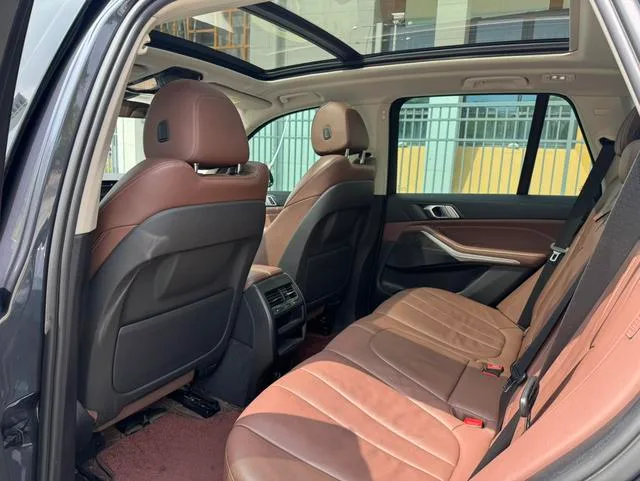 BMW X5 2020 xDrive30i X Design Suit interior photo 8