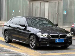 BMW 5 Series 2018 Restyling 530Li xDrive M Sports suit exterior photo 3 BMW 5 Series 2018 Restyling 530Li xDrive M Sports suit exterior photo 3