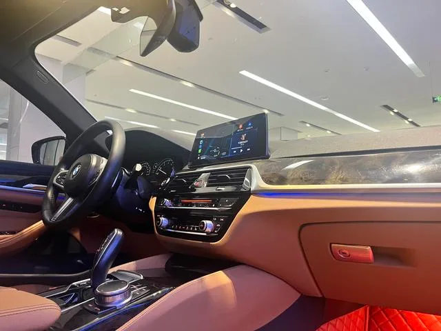 BMW 5 Series 2018 530Li Leading Type M Sports suit interior photo 10 BMW 5 Series 2018 530Li Leading Type M Sports suit interior photo 10
