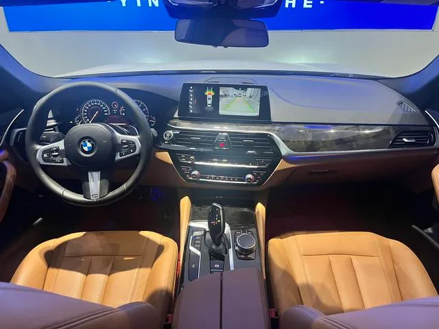 BMW 5 Series 2018 530Li Leading Type M Sports suit interior photo 11 BMW 5 Series 2018 530Li Leading Type M Sports suit interior photo 11