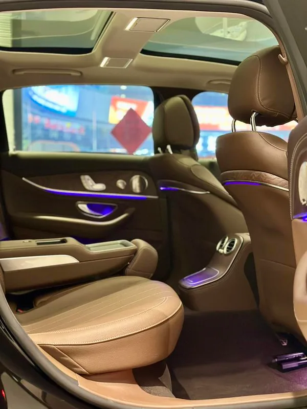 Mercedes-Benz E-Class 2022 E 300 L Type de luxe Voiture intérieur photo 7
