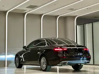 Mercedes-Benz E-Class 2022 E 300 L Type de luxe Voiture intérieur photo 8