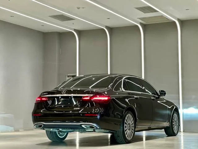 Mercedes-Benz E-Class 2022 E 300 L Type de luxe Voiture intérieur photo 10