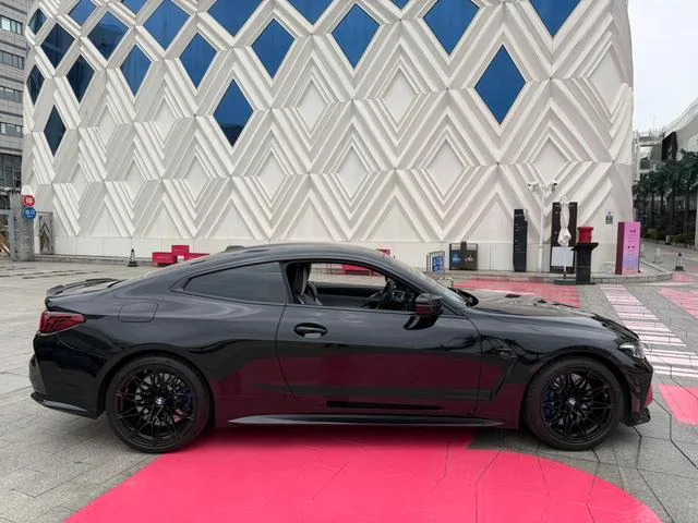 BMW M4 2024 M4 Coupe Thunder Edition interior photo 12 BMW M4 2024 M4 Coupe Thunder Edition interior photo 12