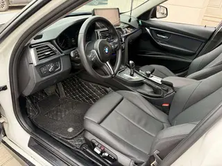 BMW 3 Series 2018 320Li Fashionable interior photo 8