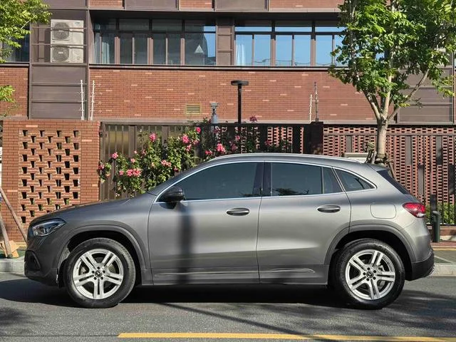 Mercedes-Benz GLA 2022 Second change GLA 200 exterior photo 3 Mercedes-Benz GLA 2022 Second change GLA 200 exterior photo 3