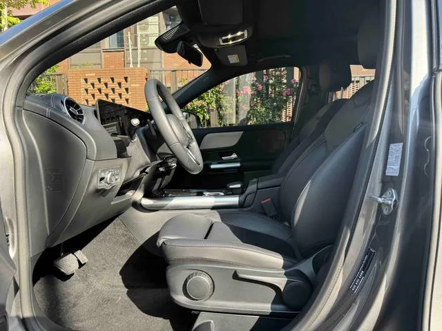 Mercedes-Benz GLA 2022 Second change GLA 200 exterior photo 6 Mercedes-Benz GLA 2022 Second change GLA 200 exterior photo 6