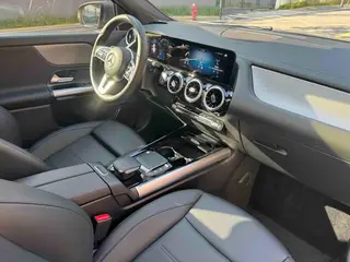 Mercedes-Benz GLA 2022 Second change GLA 200 interior photo 11 Mercedes-Benz GLA 2022 Second change GLA 200 interior photo 11