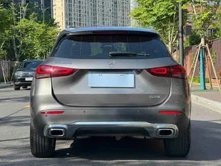 Mercedes-Benz GLA 2022 Second change GLA 200 interior photo 17 Mercedes-Benz GLA 2022 Second change GLA 200 interior photo 17