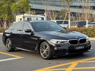 BMW 5 Series 2020 530Li Leading Type M Sports suit exterior photo 3 BMW 5 Series 2020 530Li Leading Type M Sports suit exterior photo 3