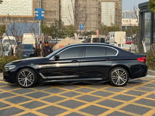 BMW 5 Series 2020 530Li Leading Type M Sports suit exterior photo 7 BMW 5 Series 2020 530Li Leading Type M Sports suit exterior photo 7