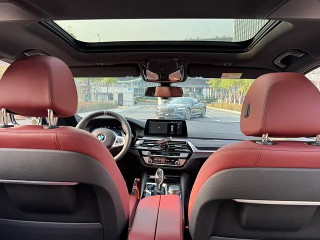 BMW 5 Series 2020 530Li Leading Type M Sports suit interior photo 16 BMW 5 Series 2020 530Li Leading Type M Sports suit interior photo 16