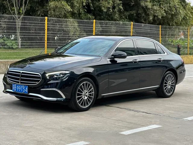 Mercedes-Benz E-Class 2022 E 260 L Coche exterior foto 1 Mercedes-Benz E-Class 2022 E 260 L Coche exterior foto 1