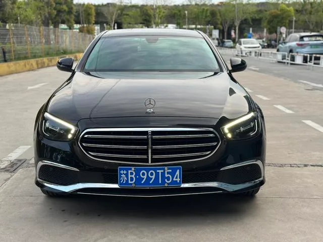Mercedes-Benz E-Class 2022 E 260 L Coche exterior foto 3 Mercedes-Benz E-Class 2022 E 260 L Coche exterior foto 3