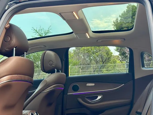 Mercedes-Benz E-Class 2022 E 260 L Coche interior foto 10 Mercedes-Benz E-Class 2022 E 260 L Coche interior foto 10