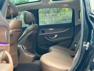 Mercedes-Benz E-Class 2022 E 260 L Coche interior foto 11 Mercedes-Benz E-Class 2022 E 260 L Coche interior foto 11