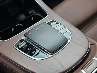 Mercedes-Benz E-Class 2022 E 260 L Coche interior foto 14 Mercedes-Benz E-Class 2022 E 260 L Coche interior foto 14