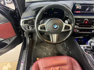 BMW 5 Series 2020 530Li Leading Type M Sports suit exterior photo 6