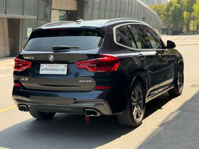 BMW X3 2020 xDrive25i M Спортивный костюм интерьер фото 8
