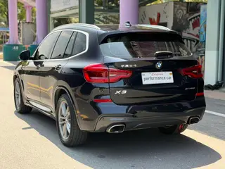 BMW X3 2020 xDrive25i M Спортивный костюм интерьер фото 10
