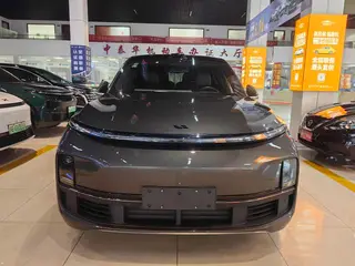 Li Auto L9 2022 Max version exterior photo 2