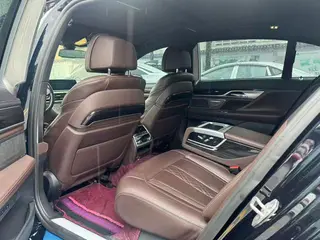 BMW 7 Series 2019 730Li M Conjunto deportivo exterior foto 4 BMW 7 Series 2019 730Li M Conjunto deportivo exterior foto 4