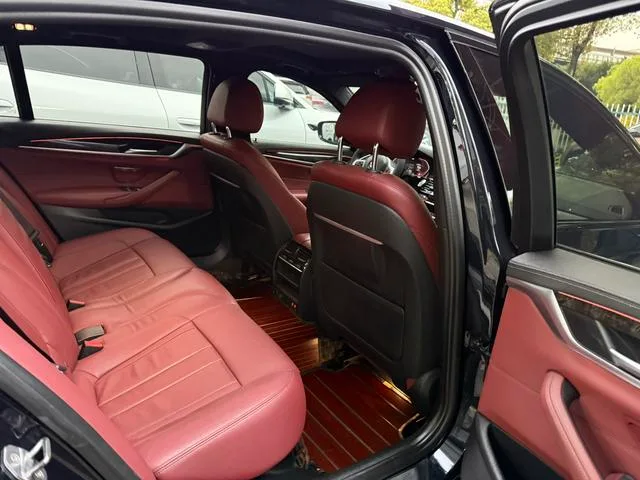 BMW 5 Series 2020 530Li Leading Type M Sports suit interior photo 10