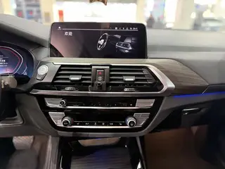 BMW X3 2020 xDrive28i Luxury Set interior photo 9