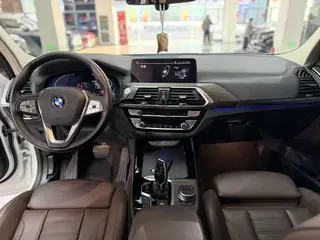 BMW X3 2020 xDrive28i Luxury Set interior photo 10