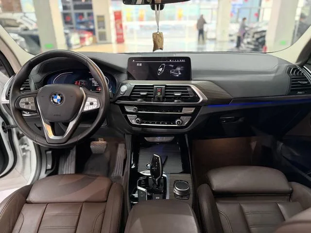 BMW X3 2020 xDrive28i Luxury Set interior photo 10
