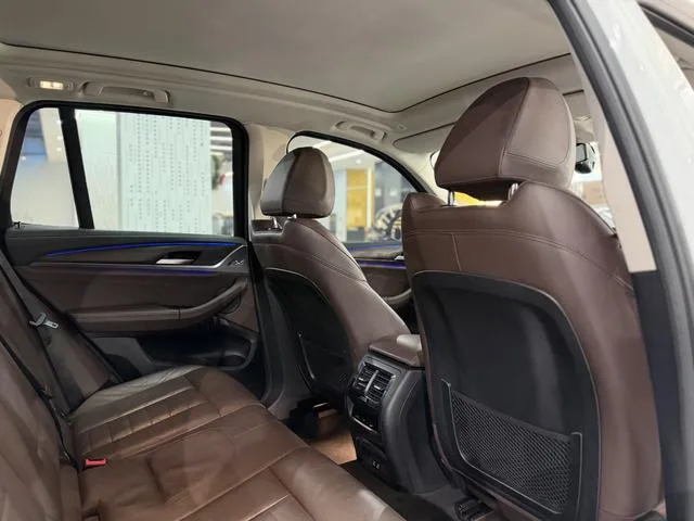BMW X3 2020 xDrive28i Luxury Set interior photo 13