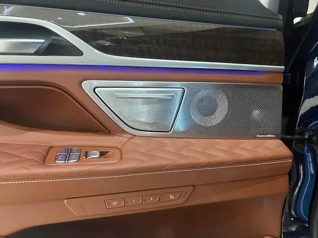 BMW 7 Series 2019 Restyling 740Li xDrive Administrative Luxury Set interior photo 13
