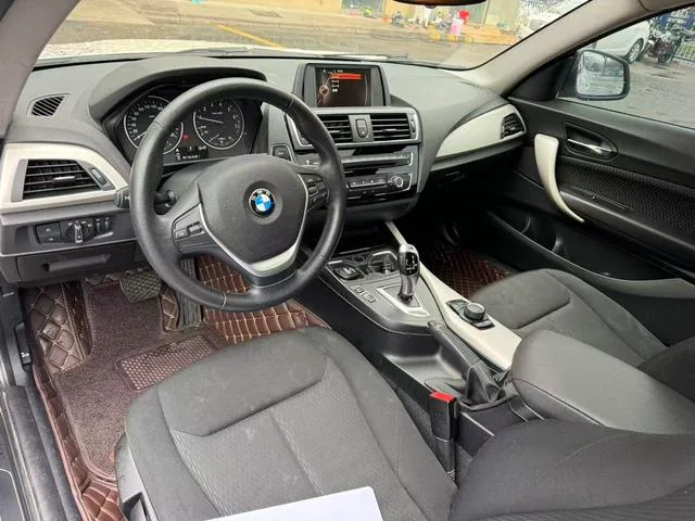 BMW 2 Series 2015 218i interior foto 6