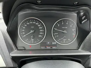 BMW 2 Series 2015 218i interior foto 10