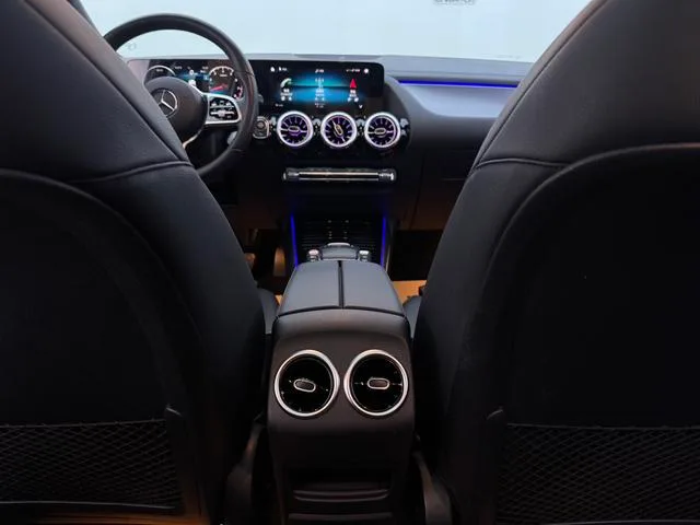Mercedes-Benz GLA 2022 Segundo cambio GLA 200 interior foto 14 Mercedes-Benz GLA 2022 Segundo cambio GLA 200 interior foto 14