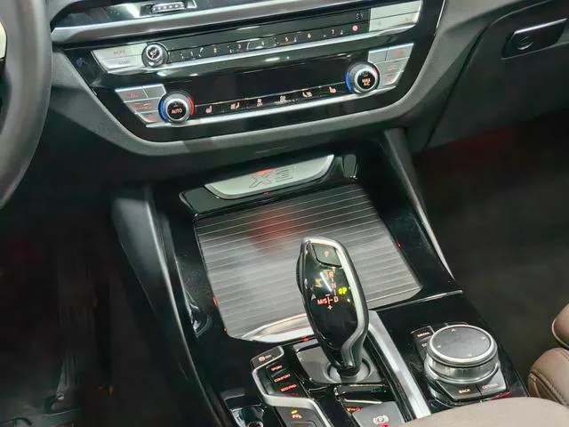 BMW X3 2021 Restyling xDrive25i M Sports suit interior photo 11